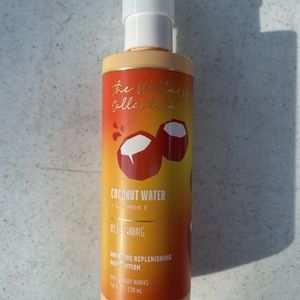 Coconut Water Lotion - Bath and Body Works